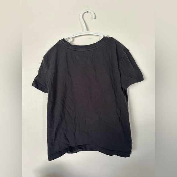 GAP TAYLOR SWIFT Friendship Bracelet “Eras” Black Tshirt Size 6-7 - Picture 4 of 4